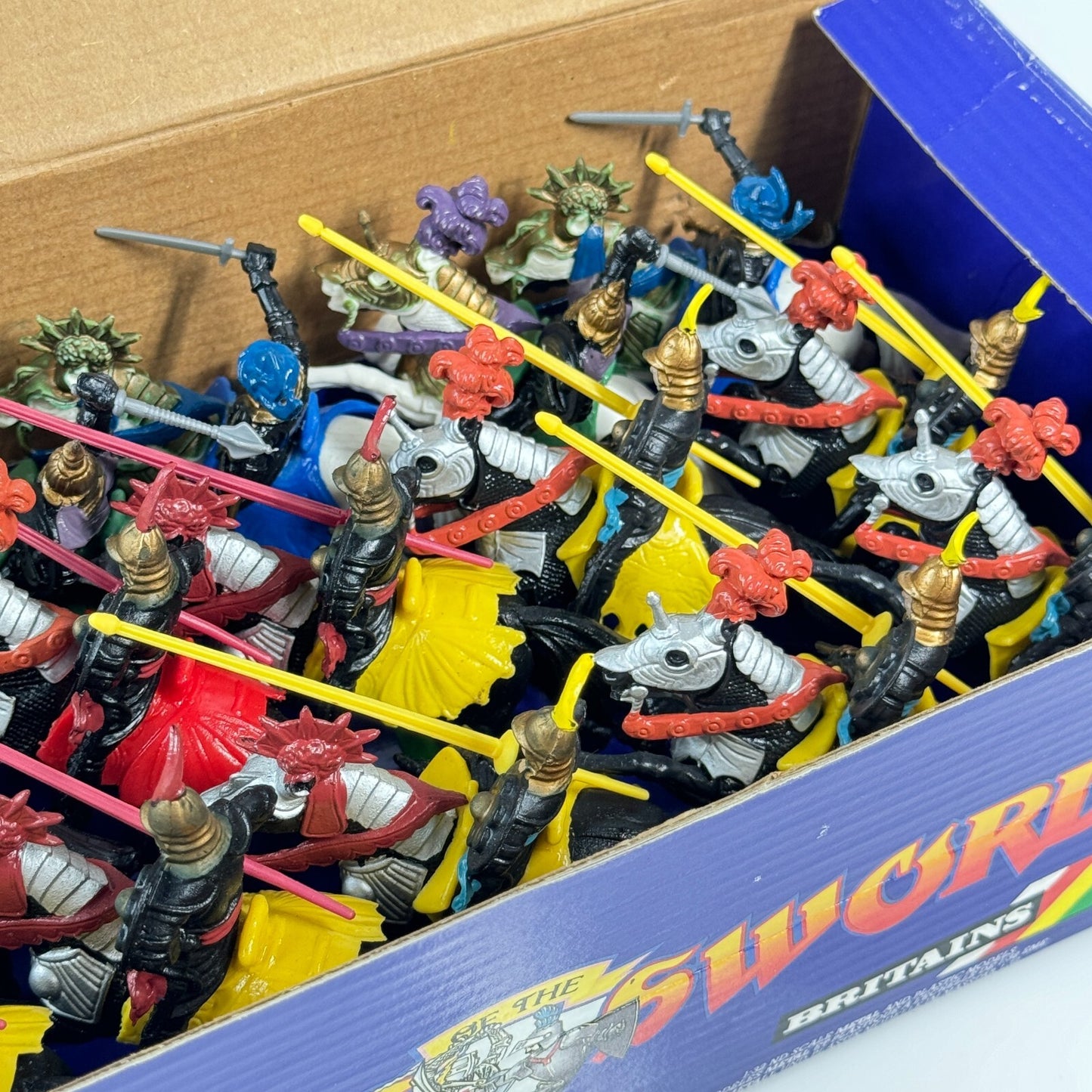 18 Britains Deetail Storm Knights - 1st vers mint pack box 7773