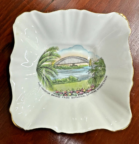 1930s View Ware Souvenir Vintage Pin Dish - Harbour Bridge, Sydney Australia.