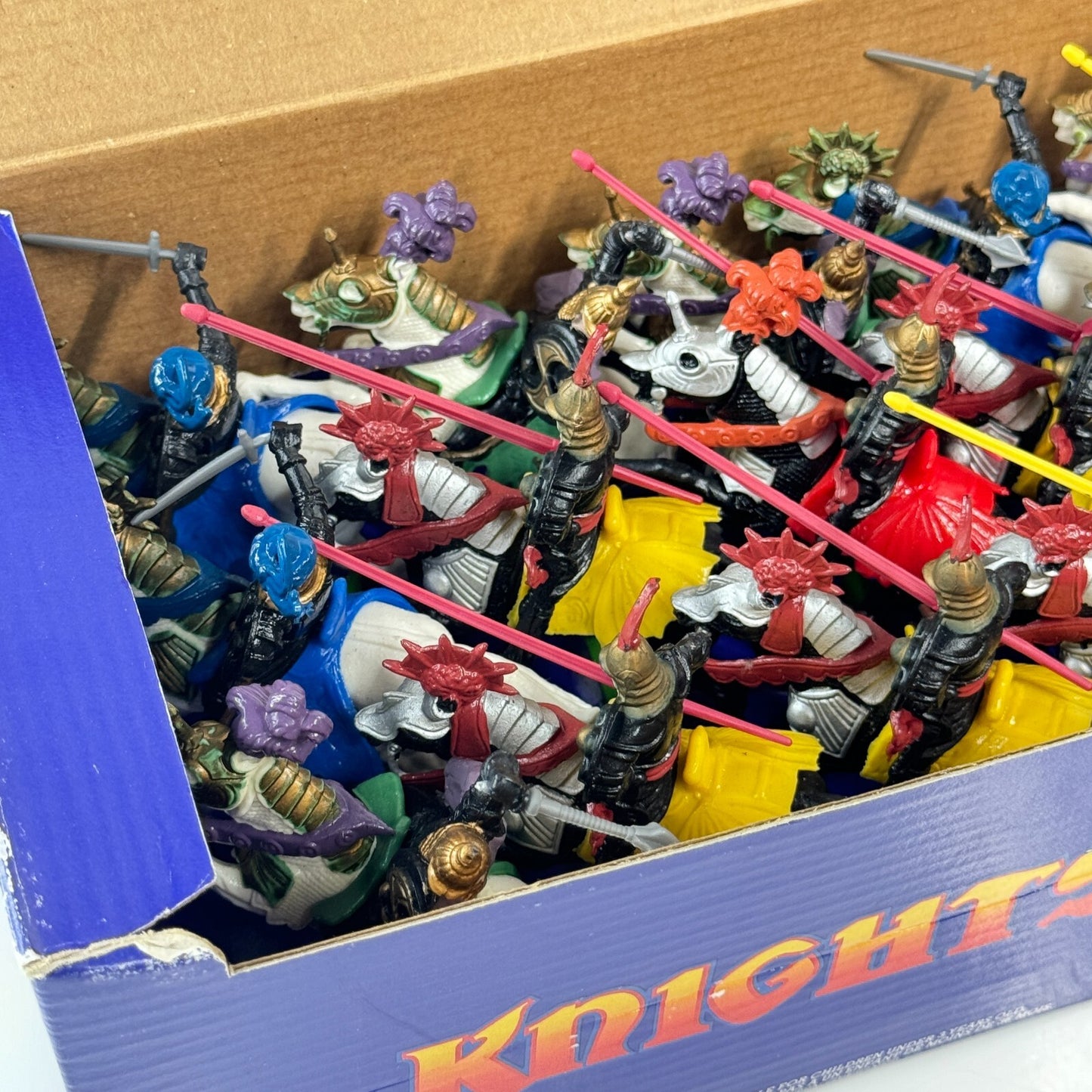 18 Britains Deetail Storm Knights - 1st vers mint pack box 7773